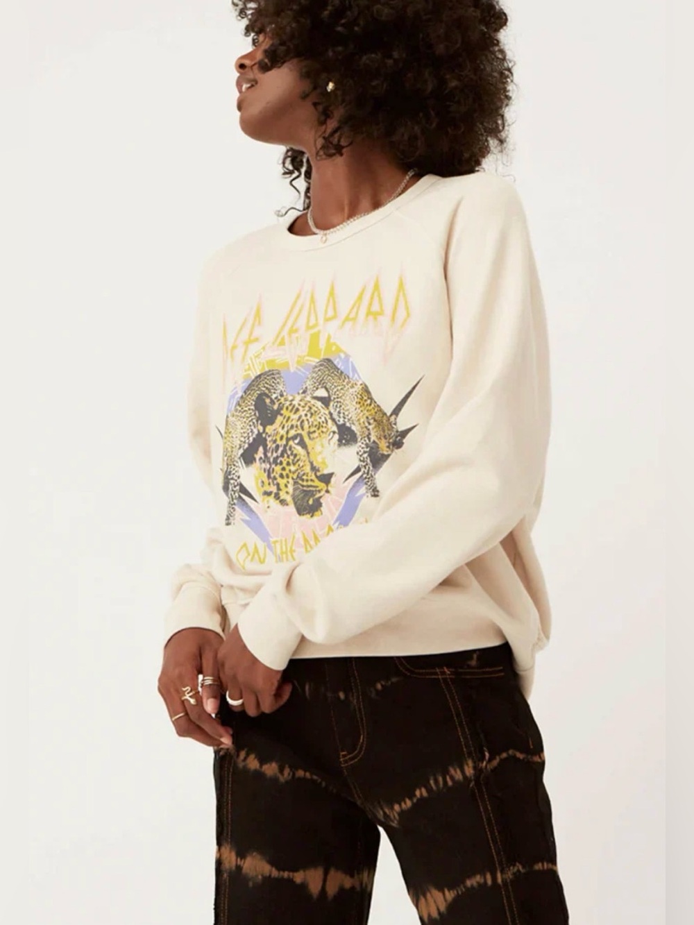 REVOLVE DAYDREAMER Vintage Feel Def Leppard On The Prowl 1987 Sweatshirt Sz M - Picture 3 of 9